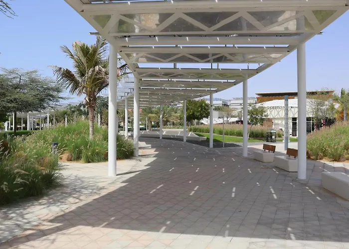 Opulent 2Br Duplex Apartment In Masdar City