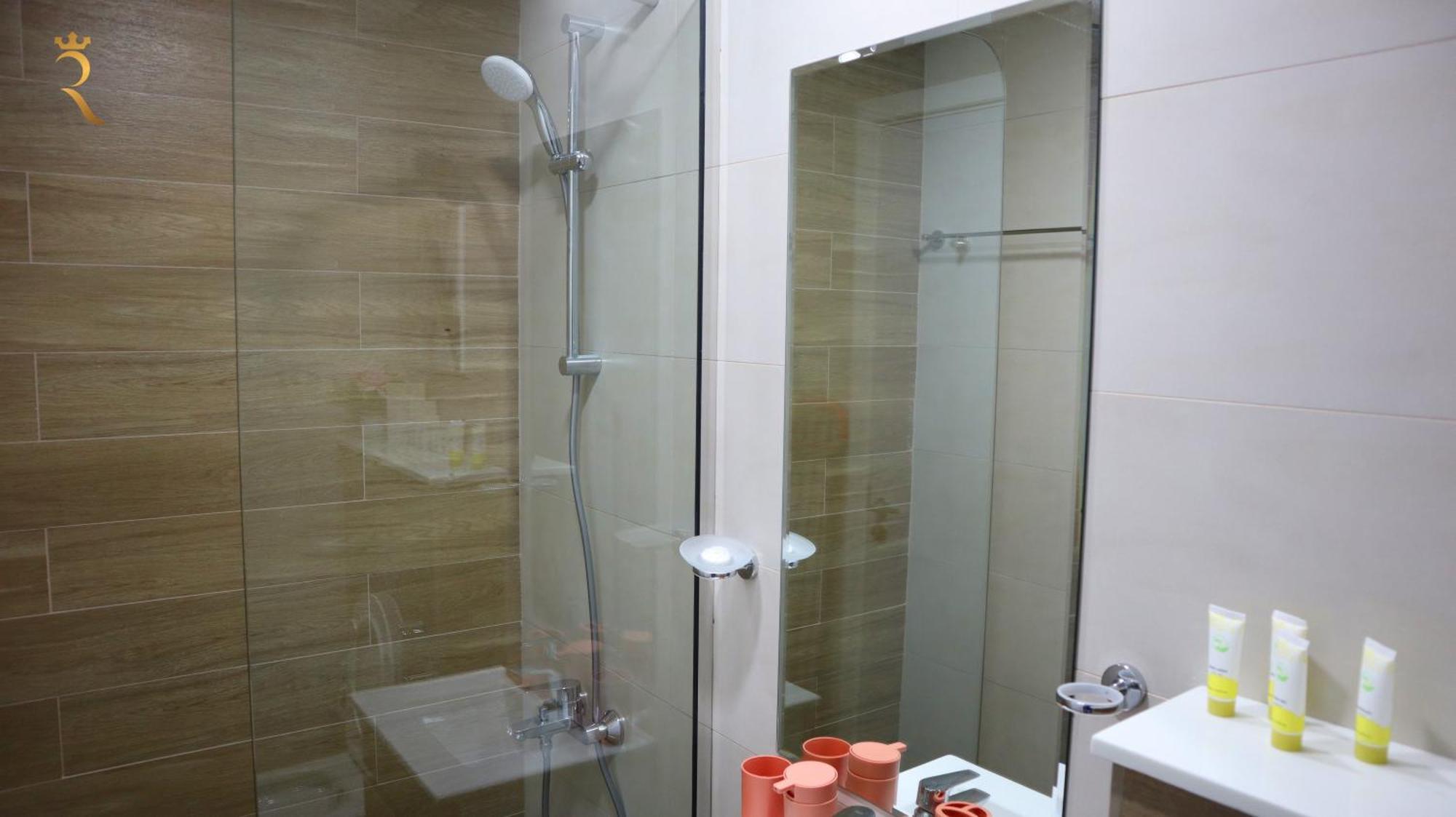 Opulent 2br Duplex In Masdar Apartment *