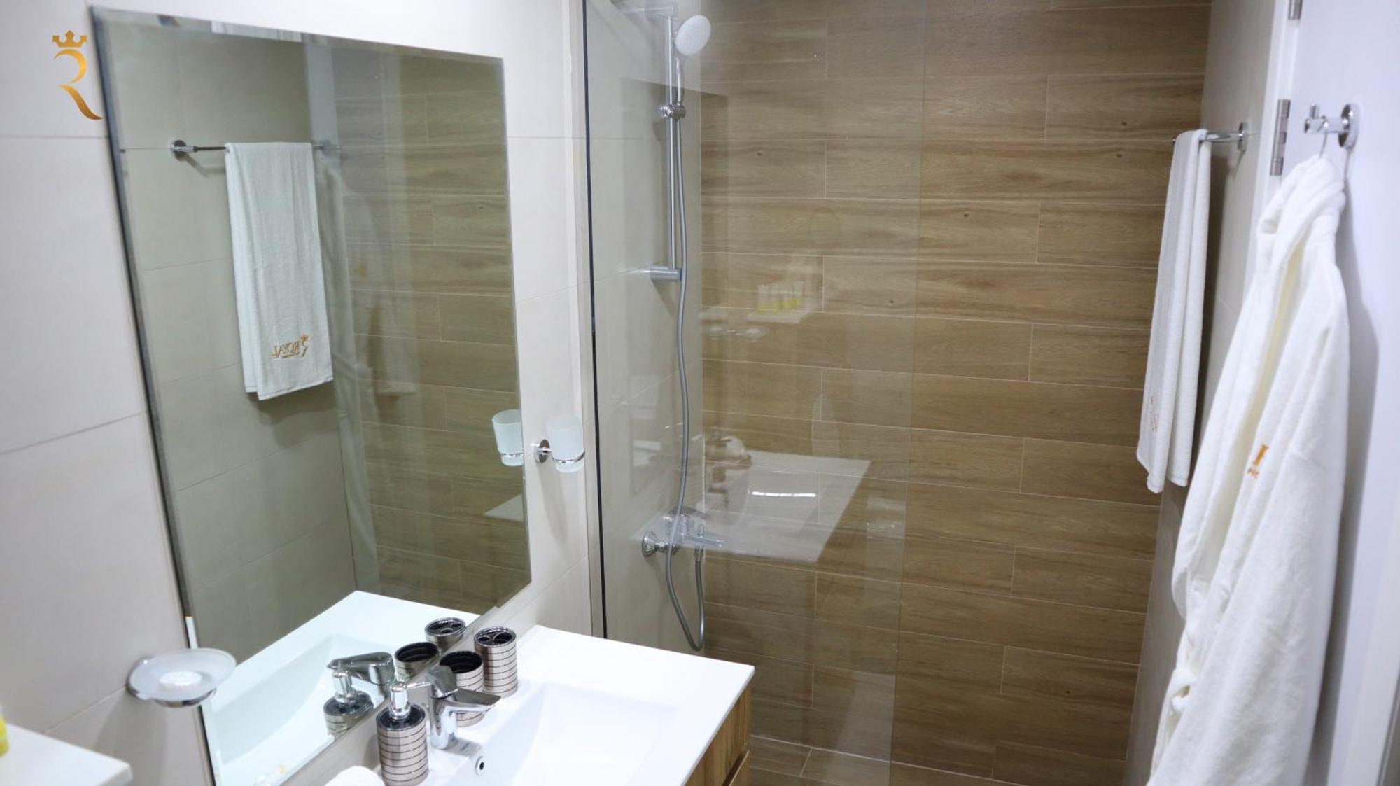 Opulent 2br Duplex In Masdar Abu Dhabi