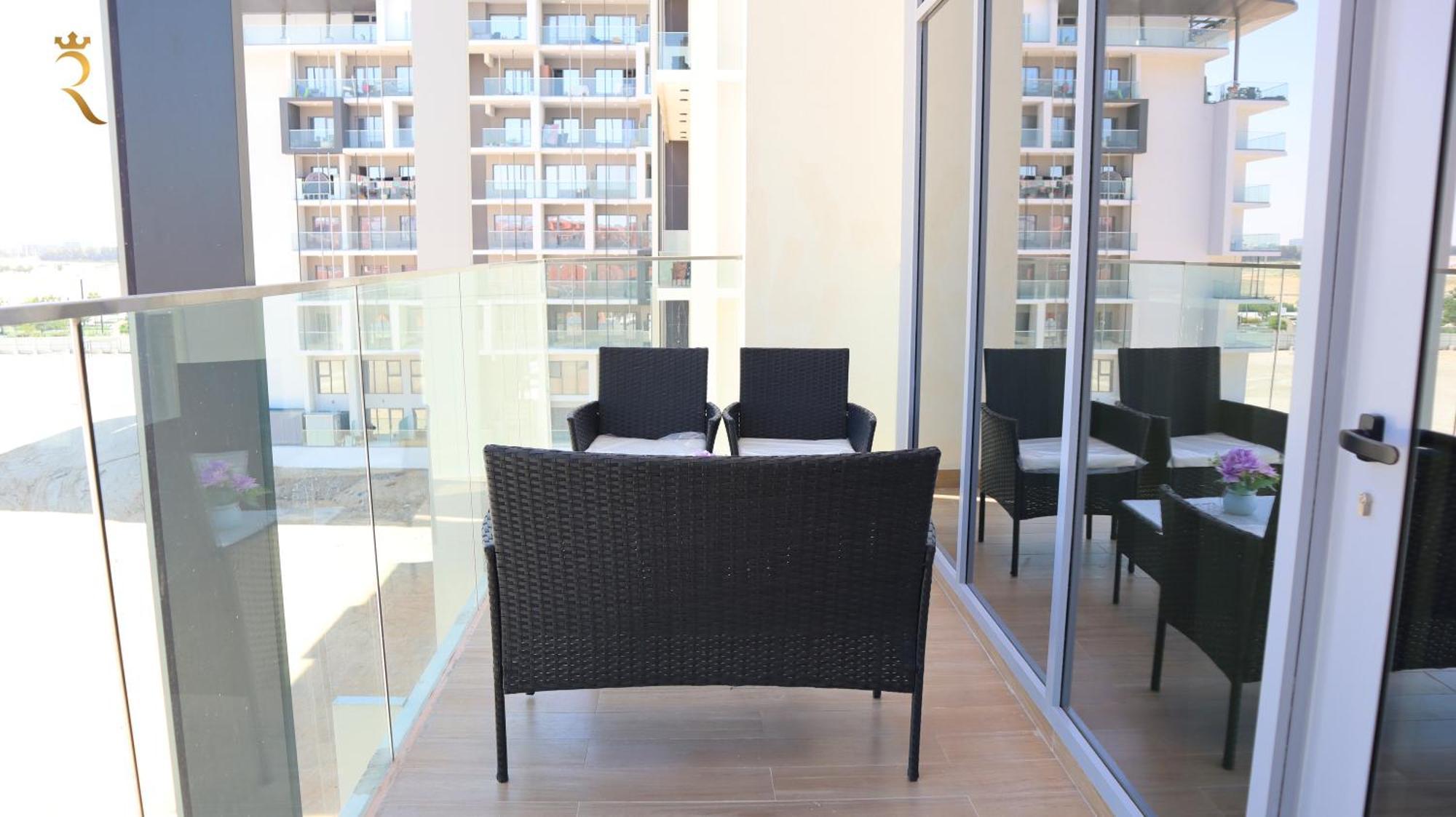 Opulent 2br Duplex In Masdar Apartment
